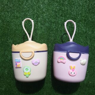 Cute Portable Baby Storage Box – Clip-On Travel Case for Pacifiers, Snacks & Essentials